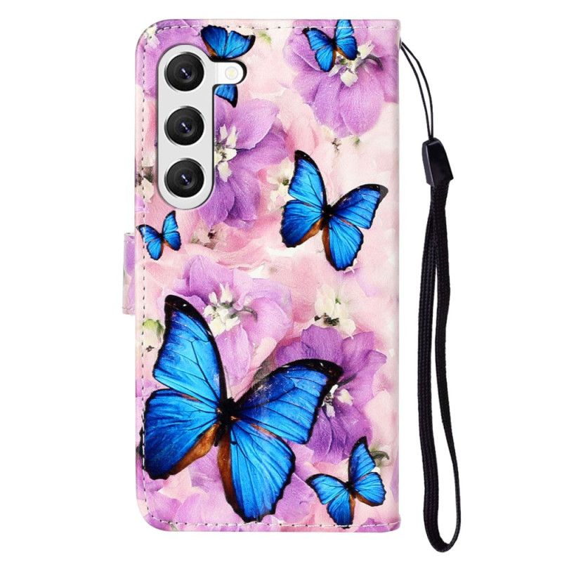 Leren Hoesje Samsung Galaxy S24 Plus 5g Blauwe Vlinders En Paarse Bloemen Met Riempje Bescherming Hoesje