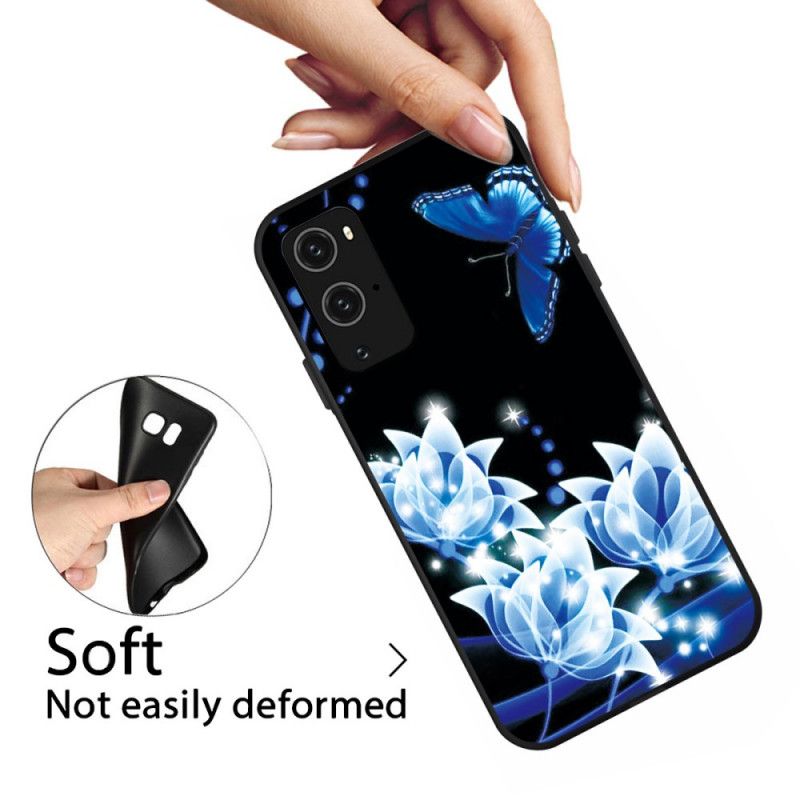 Hoesje voor OnePlus 9 Pro Vlinder En Blauwe Bloemen